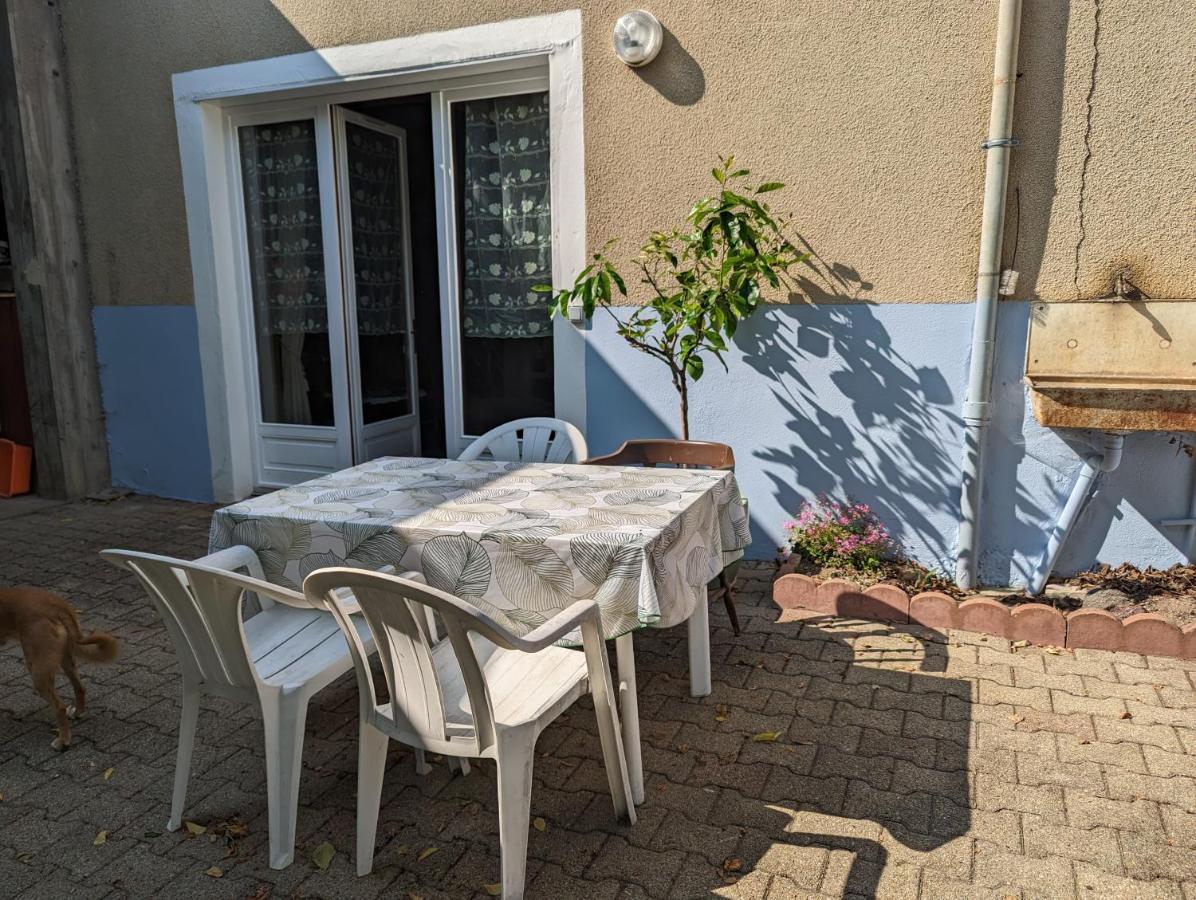 Domaine viticole Philippe Deschamps Bed & Breakfast Beaujeu  Exterior foto